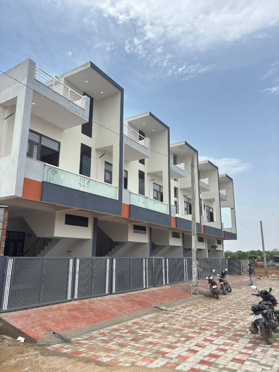 2 BHK Apartment in Mumbai South